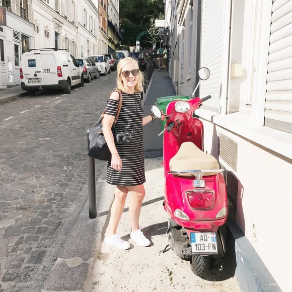 Meet your Posh Ambassador, Brit 💛 - Picture 3 of 6